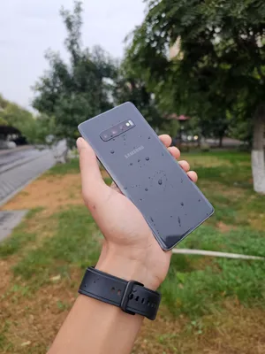 Samsung Galaxy S10 Plus 1