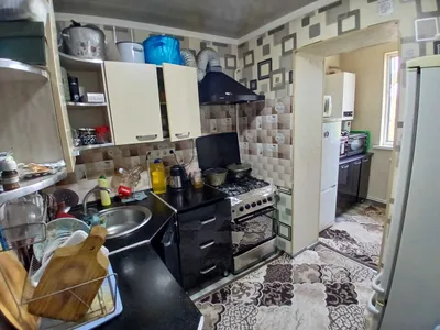Ташкентская область, город Бекабад, 3-й микрорайон, дом 11, 4 этаж, 4-комнатная квартира 1