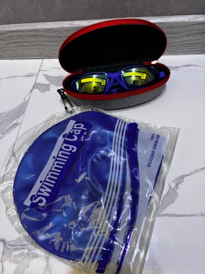 Speedo suzish ko‘zoynagi va qalpog‘i