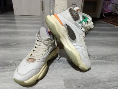 Кроссовки 39-40 размер 1