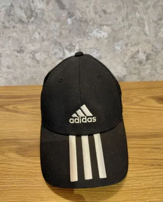 Оригинальная кепка Adidas 1