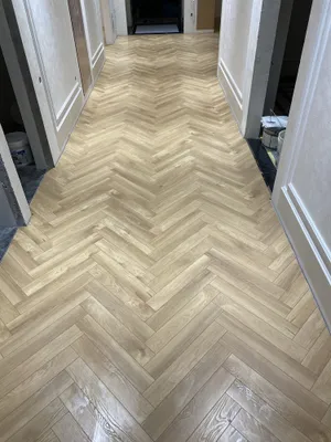 tarket Laminat usta nalivnoy pol. Xizmati 1