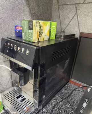 Sensorli boshqaruvga ega kofe mashinasi 1