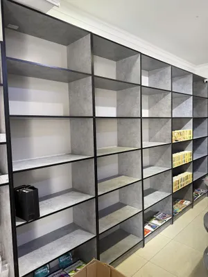 Срочно продаются полки для магазинов 1
