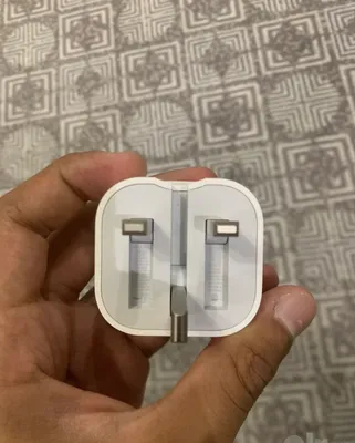Оригинальное зарядное устройство для iPhone 1