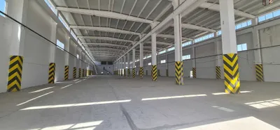 1,9 ga yer uchastkasida 4500 m² ishlab chiqarish binolari ijaraga 1