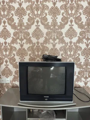 Televizor sotiladi