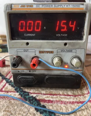 Laboratoriya quvvat manbai