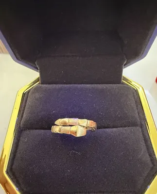 Срочно продам золотое кольцо 585 проба под Bulgari 1