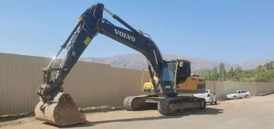 Продаётся экскаватор Volvo 220, наработка 8000 часов 1