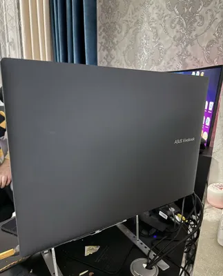 ASUS Vivobook M18 dyum 1