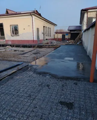 Стяжка, выполняем по лазерному уровню 1