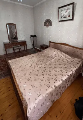 Продается румынский спальный гарнитур 1