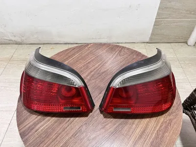 BMW E60 uchun orqa fonar, stop-fara to‘plami sotiladi 1
