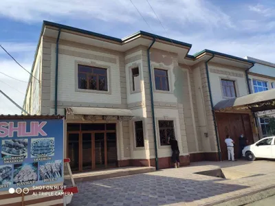 В центре города Карши продаётся двухэтажное здание на участке 4 сотки. 1