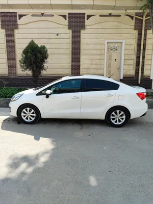 Kia Rio mashinasi 1