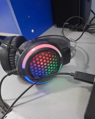 USB mikrofonli va yoritgichli quloqchinlar 1