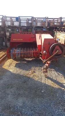 Welger AP-61 , Claas Arion, John Deere, Belarus tortadi 1