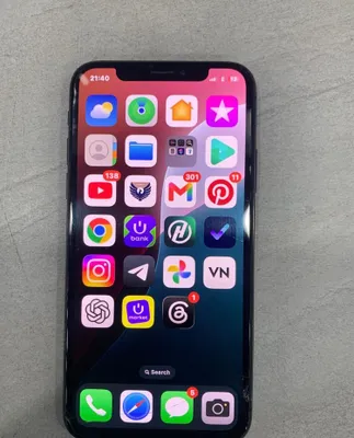 iPhone (XS) Black 1