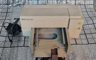 Продаётся принтер HP Hewlett packard DeskJet 690C 1