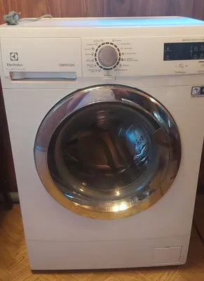 Продаю стиральную машину Electrolux 1