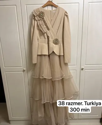 vechrniy koʻylak 1marta kiyilgan sotiladi