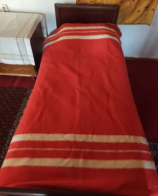 Laminatdan tayyorlangan karavot sotiladi 1