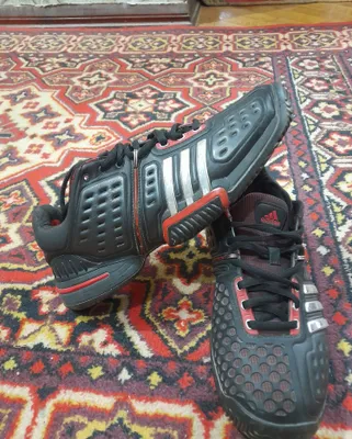 Turli xil krossovkalar, Adidas, original, 42-o‘lcham 1