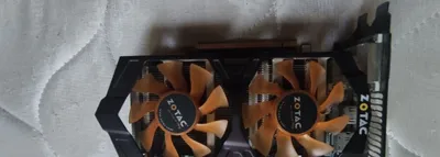 Срочно продам видео карта zotac 2 Гб 1