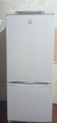 Холодильник INDESIT