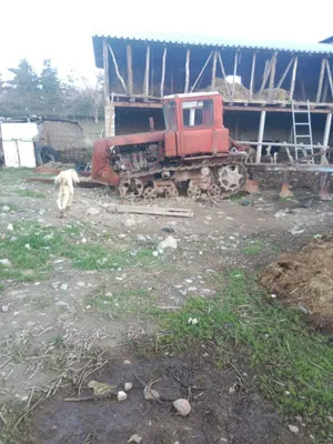 Buldozer va zapchaslari sotiladi yaxshi xolatda 1