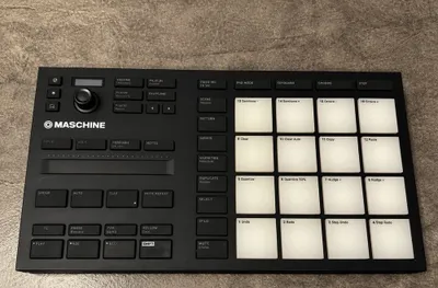 NI Maschine Micro sotiladi