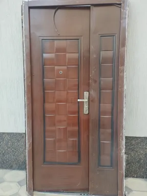 Tashqi bir yarim tabaqali eshik