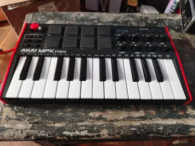 Миди клавиатура AKAI MPK MINI 1