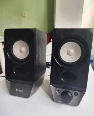 Akustik kolonkalari, EDIFIER R19BT qora 1