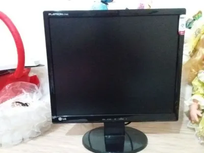 LG Flatron 17 dyagonal monitor sotaman 1