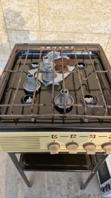 Продаётся плита и трюмо 1