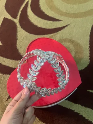 Diadema Julyetta doʻppi kelinlar uchun 1