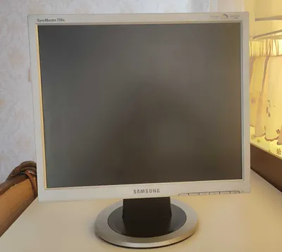 Монитор компьютерный Samsung "Sync Master 710N" 1