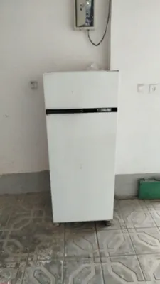 Xaladelnik sotiladi 1