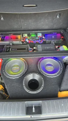 HERTZ hx 250 2x450w rsm 2 саба в проэктном корпусе в полу 1