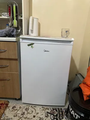 Мини-холодильник Midea