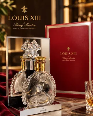 Louis XIII konyagi uchun billur butilka