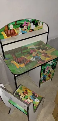 Kizlar uchun parta yaxshi xolatda