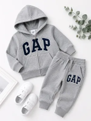 Продается спортивный костюм для детей от бренда GAP 1