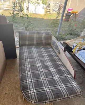 Kichik divan sotiladi 1
