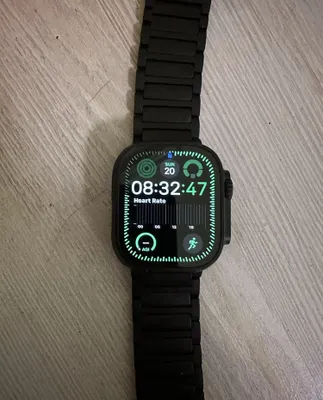 Apple Watch Ultra 2 (GPS + Cellular, 49 mm) 1