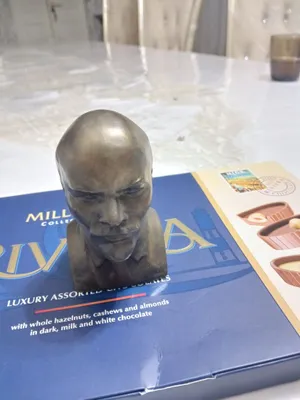 Metall bronza Lenin byusti 1