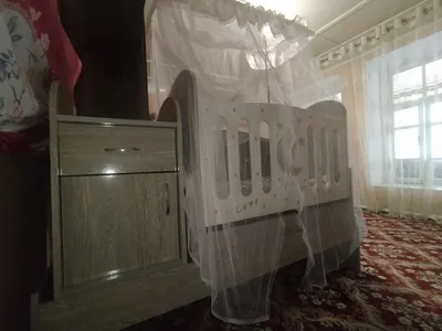 Детский манеж и диван 1