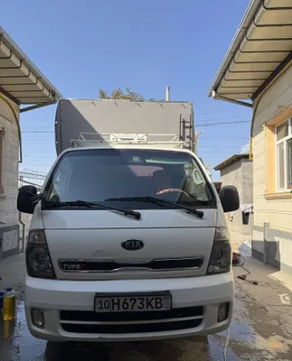 Kia Bongo, 1,2 тонны, 2013 год 1